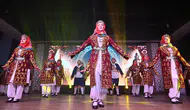 Halk dansları gala gecesi büyüledi