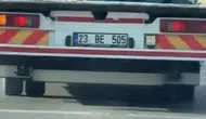 Çekicinin üstünde taşıdıkları görenleri şaşkına çevirdi
