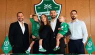 Merih Demiral'in karısı soyadını neden sildi