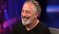 Cem Yılmaz Bastonu Bıraktı: “Kendim Yürüyorum”