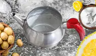Tencere ve Çaydanlıktaki Kireç İzlerine Son! Limon Tuzu ile Pratik Temizlik