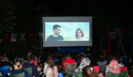 Manisa’da sinema keyfi parka taştı! Sandalyeni alan Kent Parkı’a koştu