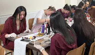 SARIGÖL GSB YURDUNDA GENÇLERİN HAYALLERİ SERAMİKLE ŞEKİLLENİYOR