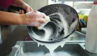 Kızartma Sonrası Tencereyi Böyle Temizleyin: Kaplamayı Koruyan Yöntemler