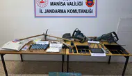 Patlayıcılarla define kazısı yapıyorlardı: Yakalandılar