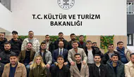 ARINÇ, GENÇLERLE KÜTÜPHANEDE BULUŞTU