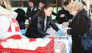 Yunusemre Belediyesinden hastane önünde iftar hizmeti