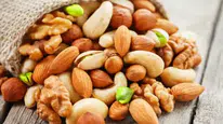 Sağlıklı Sanılan Kuruyemişlere Dikkat: Diyet Dostu Sanılıyor Ama…