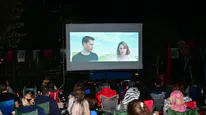 Manisa’da sinema keyfi parka taştı! Sandalyeni alan Kent Parkı’a koştu