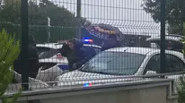 Okuldaki bekçi veliyi ayağından vurdu