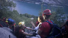 Dağda kaybolan Türk grup son anda kurtarıldı
