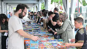 Manisalılardan kitap fuarına yoğun ilgi