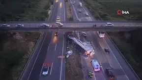 Halı yüklü tır otomobille çarpıştı: 6 yaralı