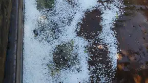 Manisa'nın o ilçesine yaz ayında dolu şoku