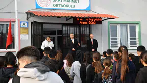 Manisa’da binlerce öğrenci için ders zili çaldı