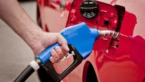 Akaryakıt Fiyatları 25 Nisan 2026: Motorine İndirim Sonrası Benzin ve Mazot Kaç TL Oldu?