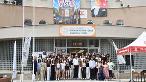 Liseli öğrenciler gençlik festivalinde eğlendi
