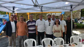 Mahalleliler aşure hayrında bir araya geldi