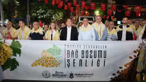 Manisa’da Bağ Bozumu Korteji renkli görüntülere sahne oldu
