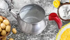 Tencere ve Çaydanlıktaki Kireç İzlerine Son! Limon Tuzu ile Pratik Temizlik