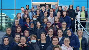 Yunusemre’den kadınlara yüzme kursu