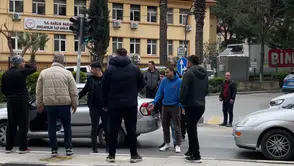 Madde bağımlısı genç trafiği birbirine kattı