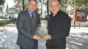 Manisa Dostlar Meclisi'nden Gürhan Özcan'a ziyaret