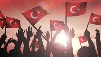 Cumhuriyet Coşkusu Yaklaşıyor! 29 Ekim tatil mi, 28 Ekim yarım gün mü?