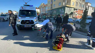Karşıdan karşıya geçmek isterken canından oluyordu