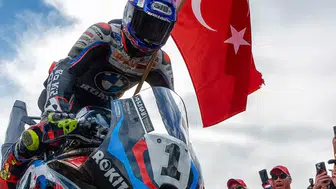 Toprak Razgatlıoğlu 3. kez dünya şampiyonu