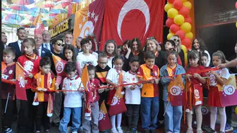 İlçedeki Galatasaray Taraftarlar Derneği'ni minikler açtı