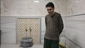 İkna olup 3 yıl sonra duş aldı!