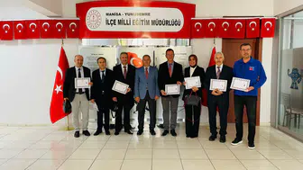 Yunusemre İlçe Milli Eğitim Müdürlüğü personelleri ödüllendirildi