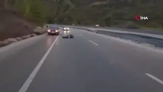 Virajı alamayan motosiklet sürücüsü dehşeti yaşadı