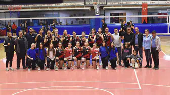 Yunusemre Belediyespor voleybolda bir yeni başarı daha