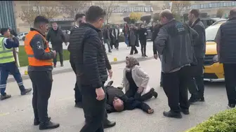 Hastane önünde feci kaza