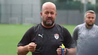 Manisaspor teknik direktör Erkan Aslan ile yolları ayırdı