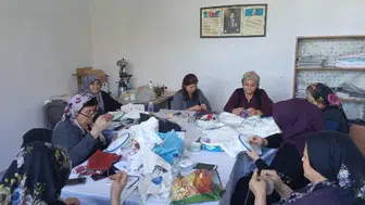 Saruhanlı’da Halk Eğitim Kurslarında kadınların emeği üretime dönüşüyor