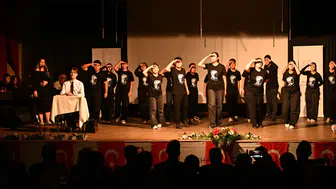 MANİSA LİSESİ’NDEN ÖĞRETMENLER GÜNÜ GÖSTERİSİ