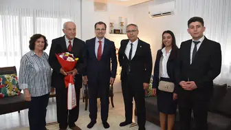 Öğretmenler gününde emekli öğretmenler unutulmadı