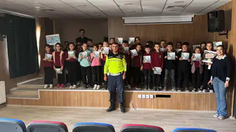 Jandarma trafik timinden öğrencilere eğitim