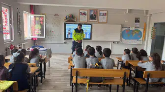 Jandarmadan öğrencilere trafik eğitimi