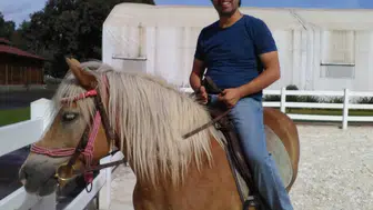 Genç mühendis evinde ölü bulundu