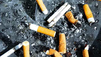 Evde Kalıcı Sigara Kokusunu Temizlemenin En Doğal Yolu