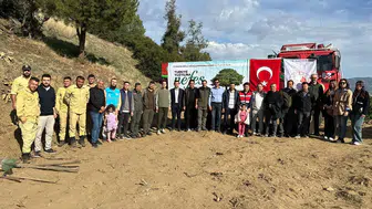 Manisa'nın dört bir yanında fidanlar toprakla buluştu