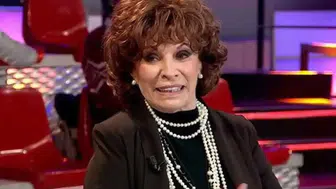 Ünlü şarkıcı huzurevinde şüpheli şekilde hayatını kaybetti