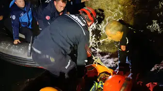 Falezlerde can pazarı