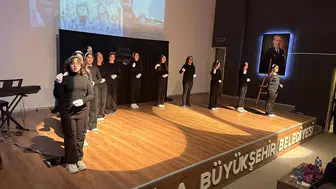 Öğretmenler günü gösterilerle kutlandı