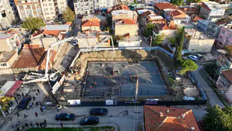 Manisa'nın o mahallesinde eski binalar yıkılıyor