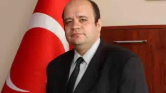 Öğretim görevlisi evinde ölü bulundu